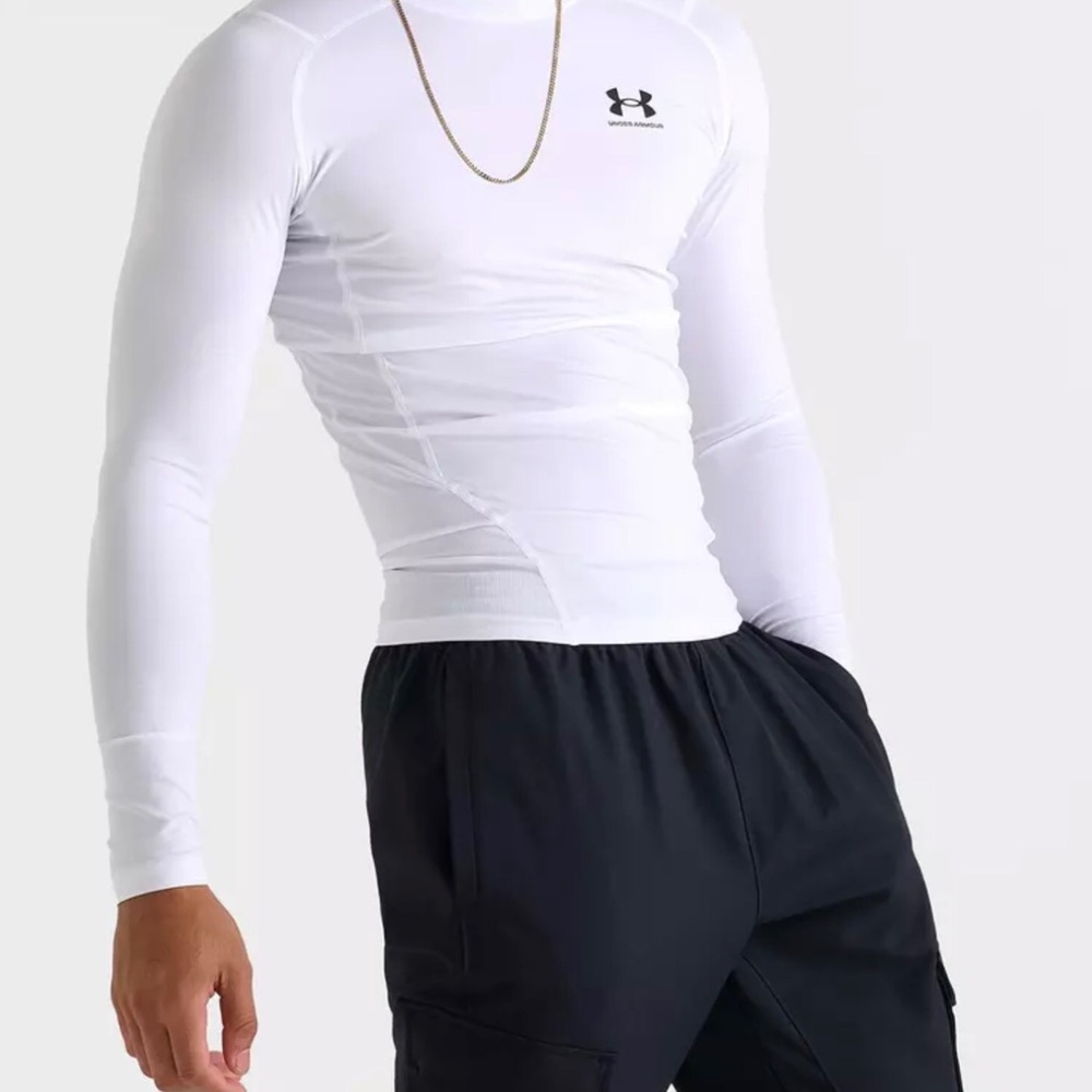NWT Under Armour White Long-Sleeve light weight sz small Top